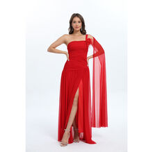 Robe longue drapée à fente et décolleté asymétrique parée de fleur détachable