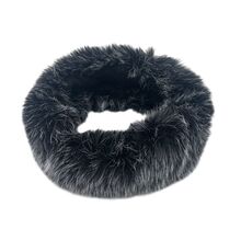 Bandeau d’hiver texturé d'une fourrure animale à poils long