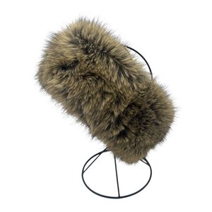 Bandeau d’hiver texturé d'une fourrure animale à poils long