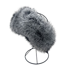 Bandeau d’hiver texturé d'une fourrure animale à poils long