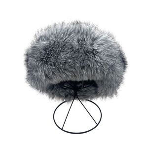 Bandeau d’hiver texturé d'une fourrure animale à poils long