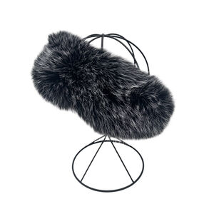 Bandeau d’hiver texturé d'une fourrure animale à poils long