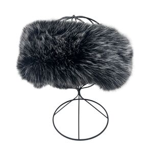 Bandeau d’hiver texturé d'une fourrure animale à poils long