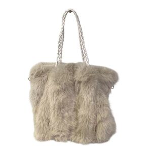 Sac fourre-tout plissé en fausse fourrure luxueuse à anses tressées