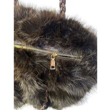 Sac fourre-tout plissé en fausse fourrure luxueuse à anses tressées