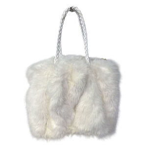 Sac fourre-tout plissé en fausse fourrure luxueuse à anses tressées