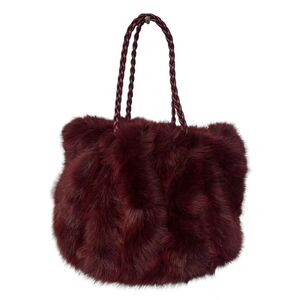 Sac fourre-tout plissé en fausse fourrure luxueuse à anses tressées