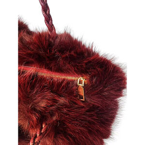 Sac fourre-tout plissé en fausse fourrure luxueuse à anses tressées
