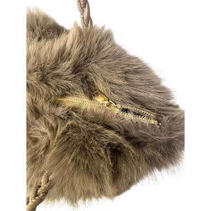 Sac fourre-tout plissé en fausse fourrure luxueuse à anses tressées