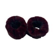 Manchons de poignet pour femme conçus à partir de fausse fourrure