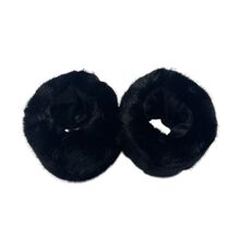 Manchons de poignet pour femme conçus à partir de fausse fourrure