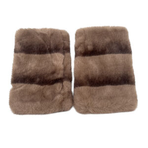 Mitaines en fausse fourrure texturées de rayures horizontales