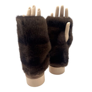 Mitaines en fausse fourrure texturées de rayures horizontales