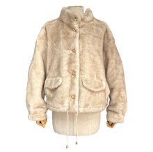 Veste en fausse fourrure au toucher très doux avec poches décoratives