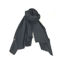 Écharpe unie légère en laine mélangée avec cachemire