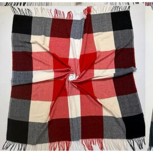 Grand foulard doux et chaud à motif de carreaux rehaussé de franges - 12 pièces