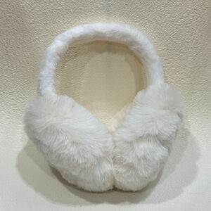 Cache-oreilles grand modèle en fausse fourrure douce en polyester