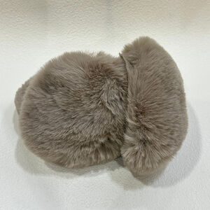 Cache-oreilles grand modèle en fausse fourrure douce en polyester