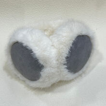 Cache-oreilles bi-matière en fourrure blanche et velours coloré au dos