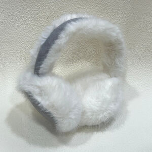 Cache-oreilles bi-matière en fourrure blanche et velours coloré au dos