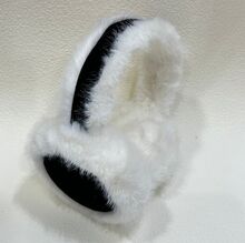 Cache-oreilles bi-matière en fourrure blanche et velours coloré au dos