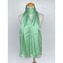 Écharpe satinée unie rectangulaire en tissu de viscose et soie