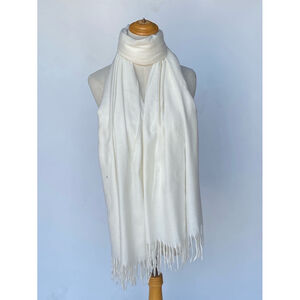 Écharpe douce unie à franges toucher cachemire