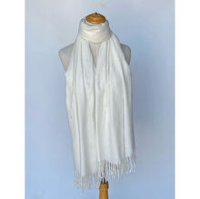 Écharpe douce unie à franges toucher cachemire