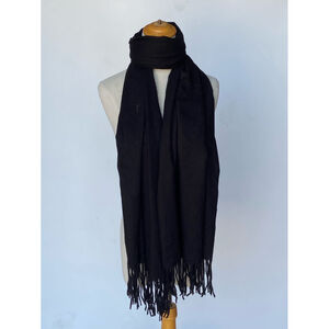 Écharpe douce unie à franges toucher cachemire