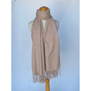 Écharpe douce unie à franges toucher cachemire