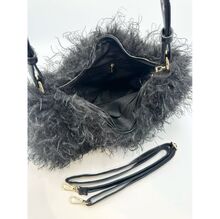 Grand sac hobo en fausse fourrure synthétique à texture moelleuse