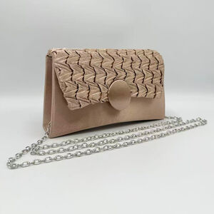 Pochette soirée à effet satiné avec rabat plissé fermeture aimantée