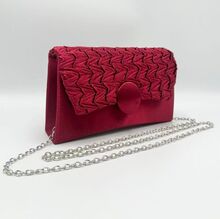 Pochette soirée à effet satiné avec rabat plissé fermeture aimantée