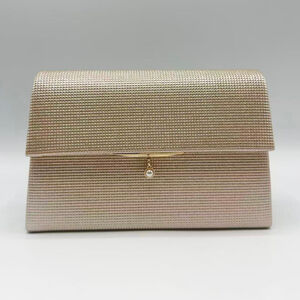 Pochette de soirée en relief carrelé à rabat avec petite perle décorative