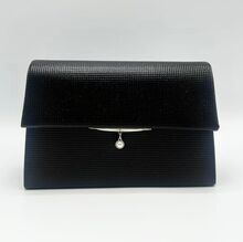 Pochette de soirée en relief carrelé à rabat avec petite perle décorative