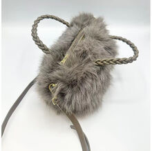 Sac à main chic en fausse fourrure à anses tressées et bandoulière amovible