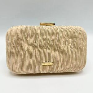 Minaudière Baci & Abbraci en tissu plissé texturé et chaînette amovible