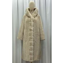 Manteau long de luxe en fausse fourrure chevron avec capuche