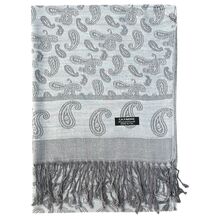 Écharpe fine embellie d'un motif paisley avec franges aux extrémités