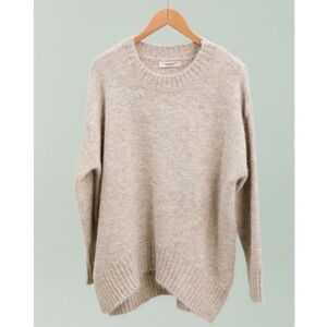 Pull oversize en maille douce confort avec des fentes latérales