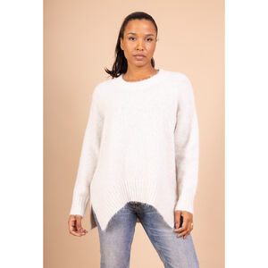 Pull oversize en maille douce confort avec des fentes latérales