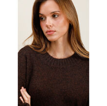 Pull oversize en maille douce confort avec des fentes latérales