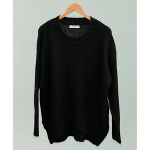 Pull oversize en maille douce confort avec des fentes latérales