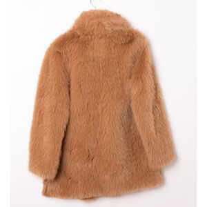 Manteau en fausse fourrure avec poches discrètes intégrées sur les côtés