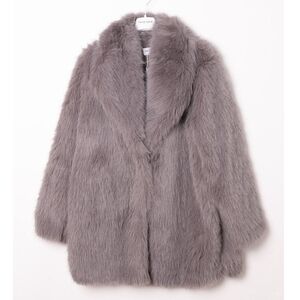 Manteau en fausse fourrure avec poches discrètes intégrées sur les côtés