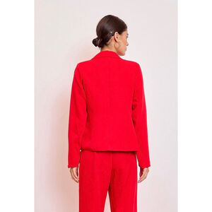 Veste de tailleur cintrée à bouton unique et poches à rabat