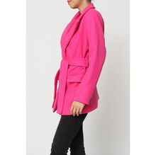 Manteau court ceinturé à la taille avec col à revers et boutons sur l'avant