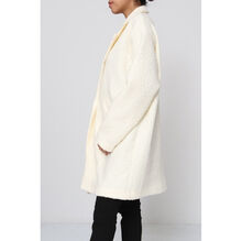 Manteau boutonné en tissu bouclée doté de poches pratiques