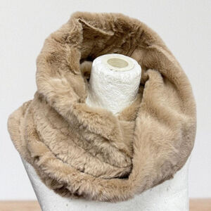 Snood croisé sur le devant en fausse fourrure - 3 pièces