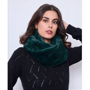 Snood croisé sur le devant en fausse fourrure - 12 pièces